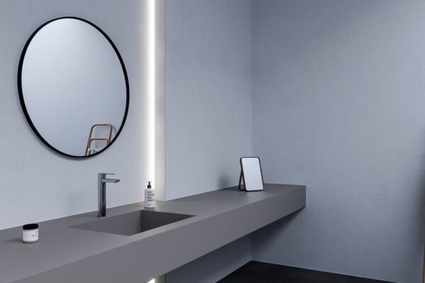 Badezimmererhöhung mit Spiegel